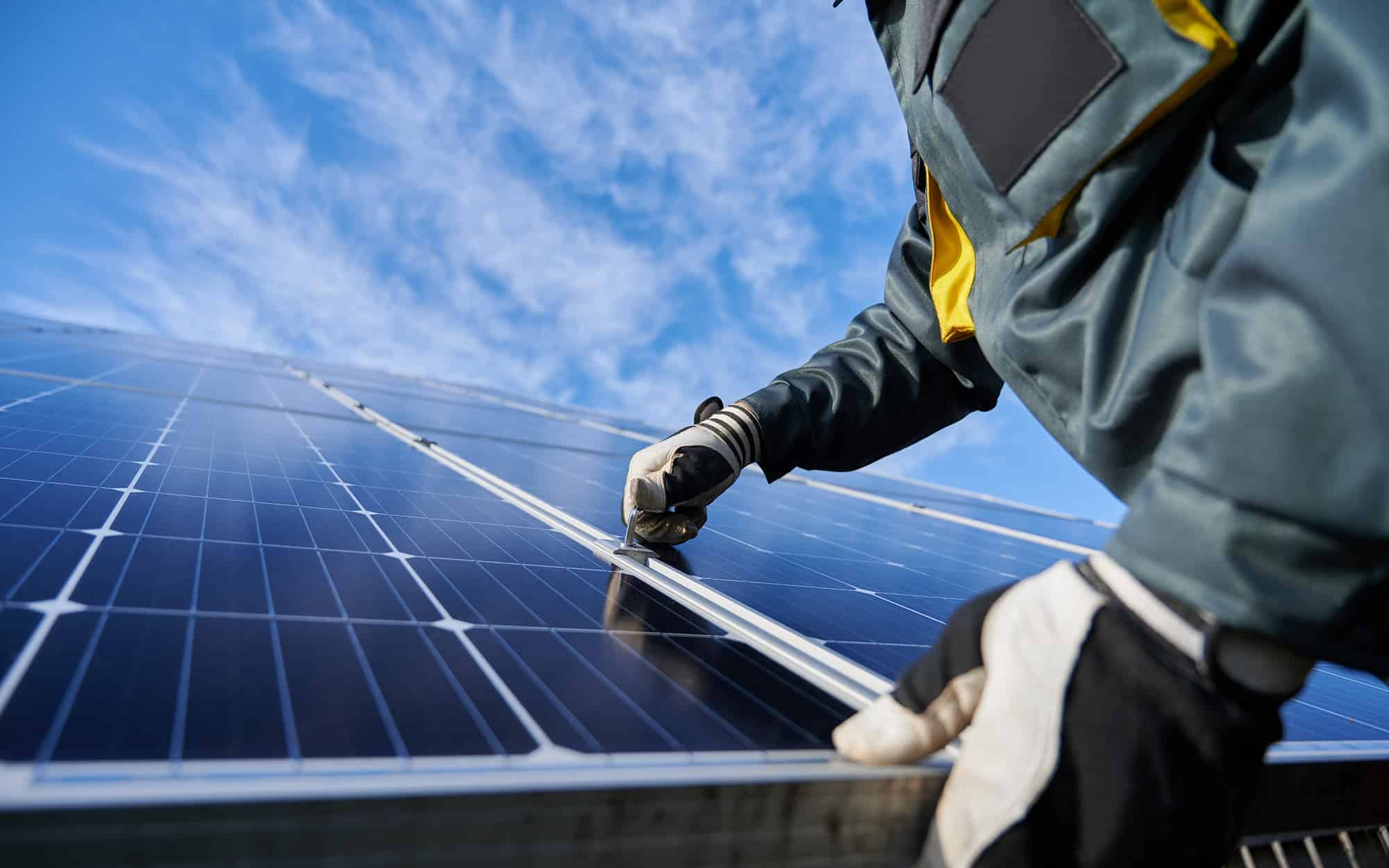 Consultant discussing solar PGE in Frazier Park options and solar PGE in Frazier Park benefits
